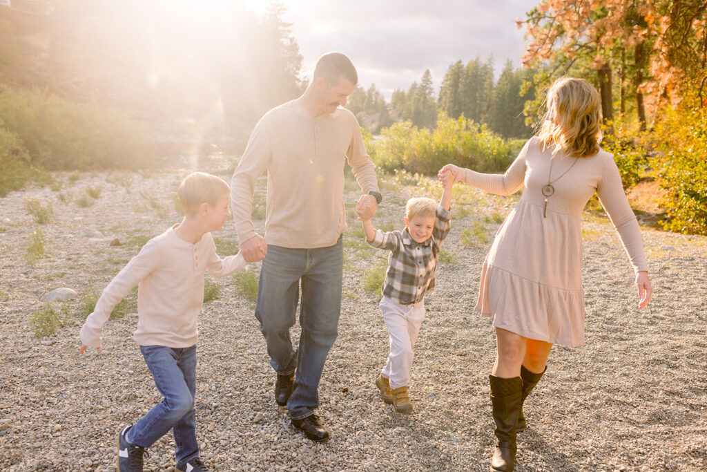 Light and airy family outfits photographed outdoors in Northern Idaho